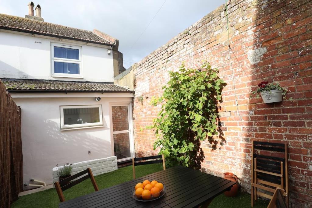 Cute Cottage 4 Mins From Cafes Station And Sea St Leonards-on-Sea Extérieur photo