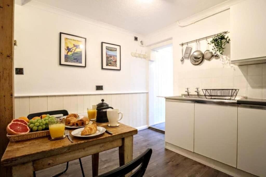 Cute Cottage 4 Mins From Cafes Station And Sea St Leonards-on-Sea Extérieur photo