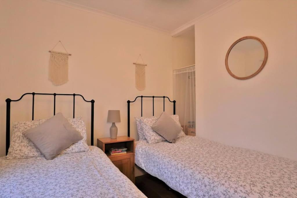 Cute Cottage 4 Mins From Cafes Station And Sea St Leonards-on-Sea Extérieur photo